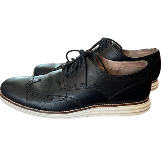 Cole Hann Original Grand Wingtip Black Oxfords Shoes. Size 11.